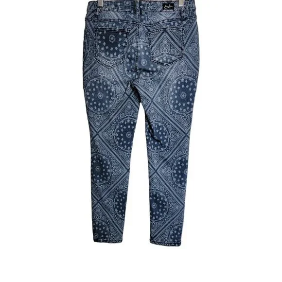 Earl Women’s Blue Paisley Skinny Ankle Jeans Size 6  Retail $54 - Picture 2 of 10
